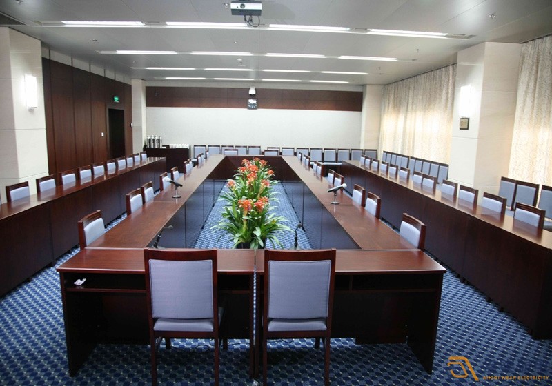 廠會議室效率低？智能會議室輕量化升級的成本賬