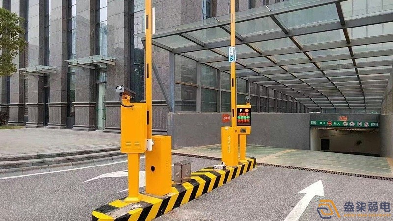 停車場地感線圈防砸系統多少錢一套？