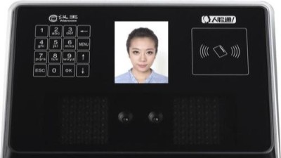 成都安防監(jiān)控：工廠科技人臉考勤機的使用場景